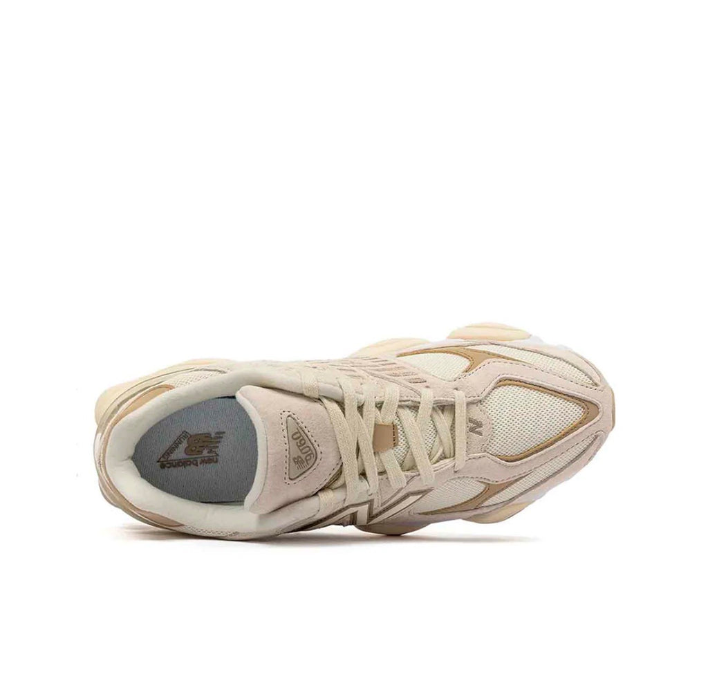 New Balance 9060 sea salt brown
