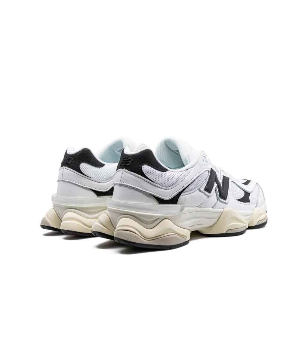 NEW BALANCE 9060 WHITE & BLACK