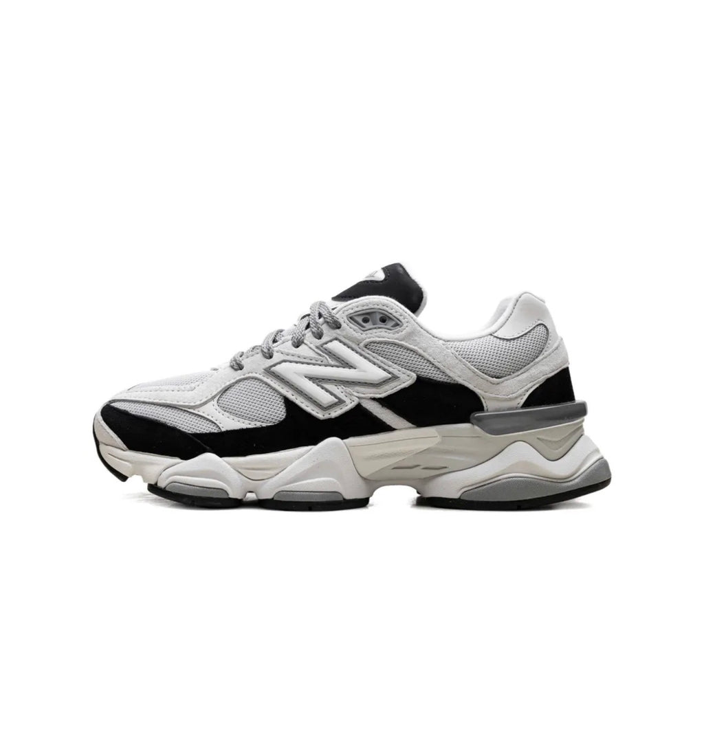 New Balance 9060 PANDA TECH