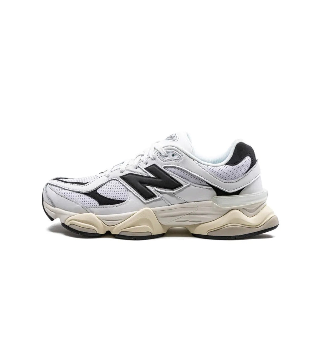 NEW BALANCE 9060 WHITE & BLACK