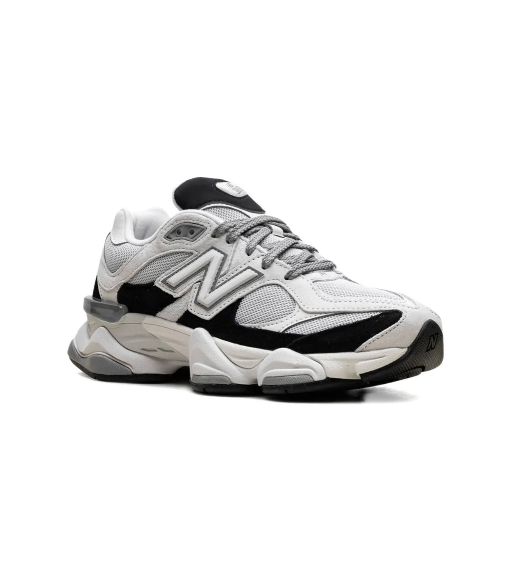 New Balance 9060 PANDA TECH